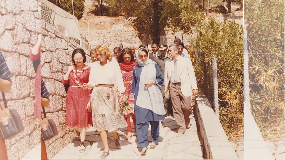 indira gandhi - melina merkouri